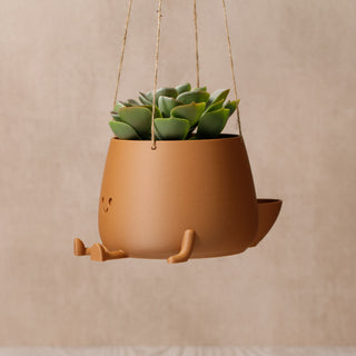 Eco-Elegance: The Sustainable Hanging Happy Pot - Dark Wood